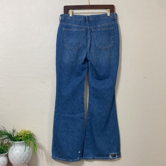 We The Free People Relaxed Heritage Flared Distressed Jeans Size 28 - Picture 3 of 16